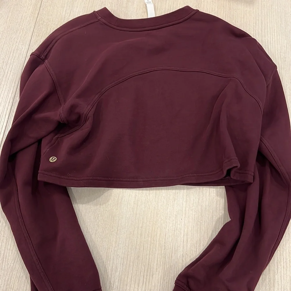 Lululemon black label crop top